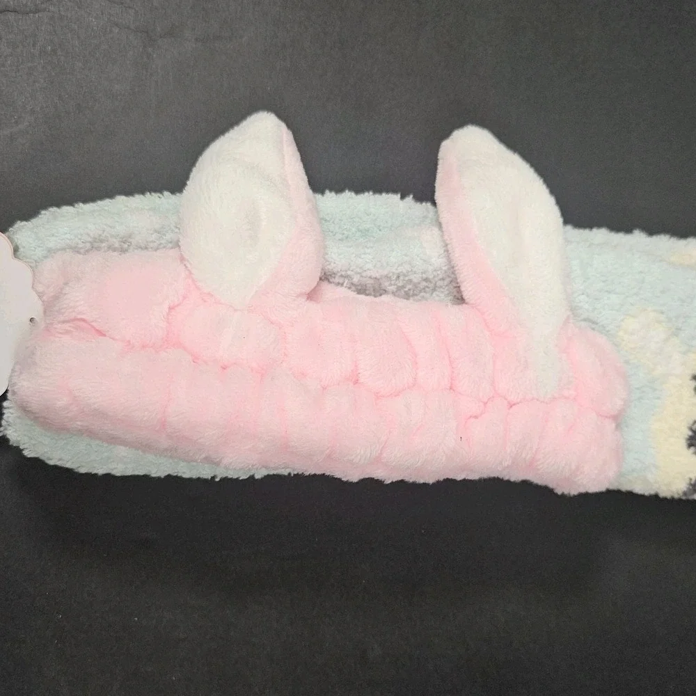 Christmas Gift Plush Head Band & Cozy Socks Girls Pastel Color Size 9-11 /2 Pair